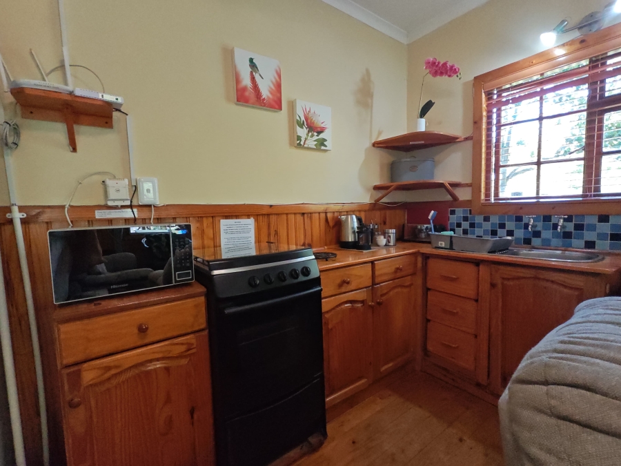 To Let 2 Bedroom Property for Rent in Rheenendal Western Cape